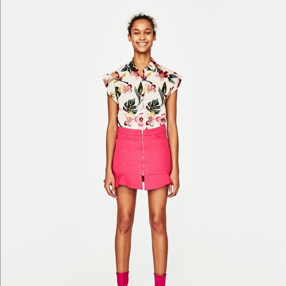 Zara Dresses & Skirts - Zara fuschia pink skirt